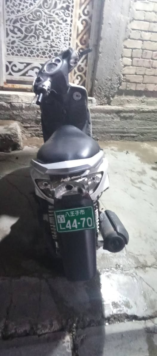 دراجه سكنس نثيه 140 بيه نواقص بسيطه كهربائيات شغاله  السعر 350 عنواني بغداد الامين الثانية ***********
