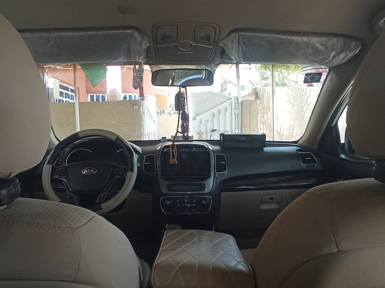 سلام عليكم سورنتو خليجي اربع سلندر كفالة عامة مديل 2014 سبع راكب ثلاث قطع تبريد سعر 155 المكان بابل ***********
