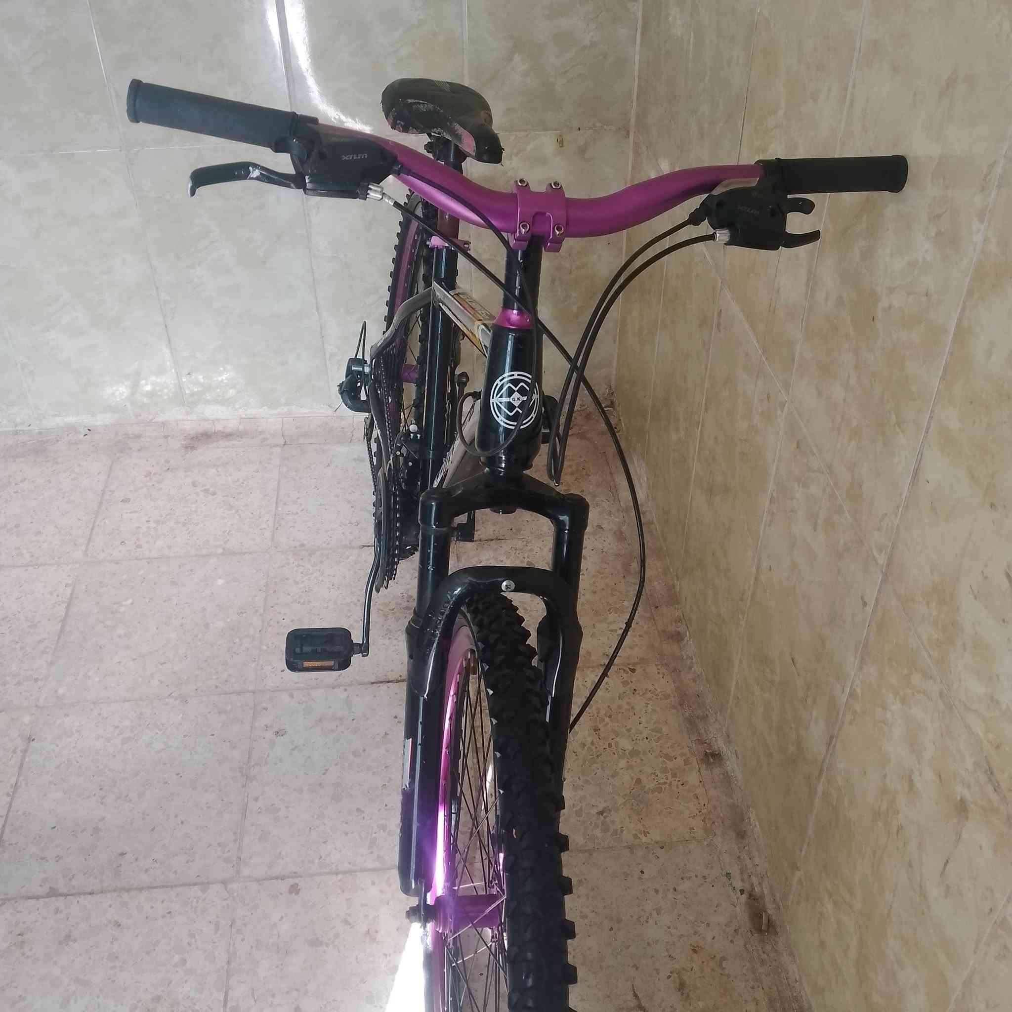 السلام عليكم بايسكل للبيع برازيلي الحجم 26 سعر 120 العنوان بغداد مدينه الصدر رقم الهاتف ***********
