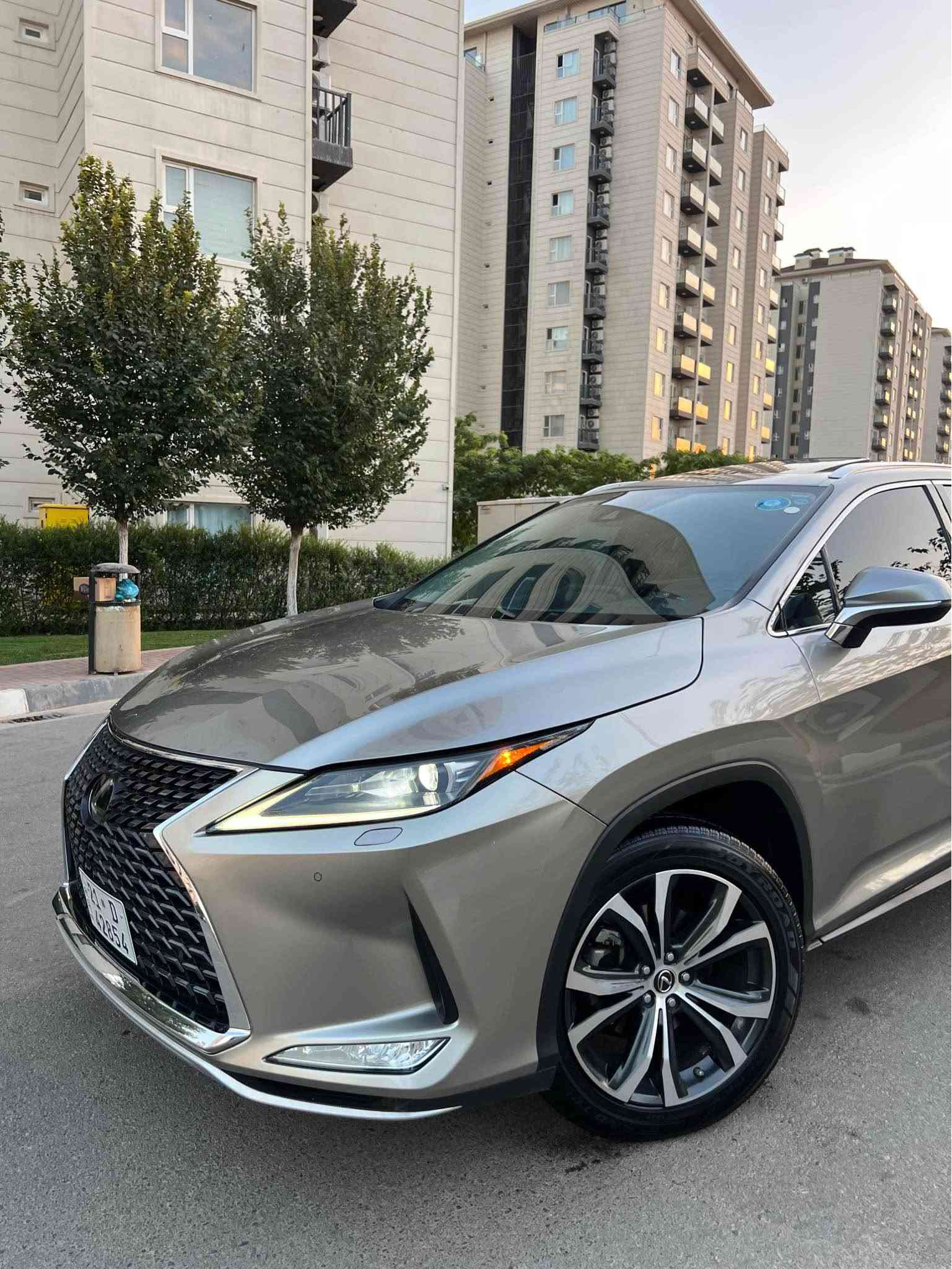 Lexus 2022 RX-350 
وارد ئەمریکی تەنها یەک پەلە دەرگای سایەق بۆیاخە بێ ناو گرتن و بێ ایرباک جگە لەوە هیچی نییە کرانەوە و شوخت و چالی نییە هەموو گیانی بە شەرت 

6 پستۆنی بێ توربۆ 
24000 مایل ڕۆیشووە 
گێر و مەکینە و کارەبایی و هەموو گیانی بە شەرت یەک دینار مەسرەفی تیا نییە 

فول مواصفات ( سلاید - صندوق کارەبایی شەفت - کوشن جلد - ناو سپی بیلاد - ماوس - راداری پشت و پێش و تەنیشت و خەتی جادە - کوشن سارد و گەرم - کوشن خەزن - لایت لید و زینون - تەبرید دوو ریز - بەسمە - شغال - وە زۆر مواصفاتی تر ....) 

سعر 265 معاملە 
تلفون ***********
شوین سلیمانی

Lexus 2022 RX-350 
وارد ئەمریکی بس بیها شبر صبغ من باب السایق بدون دواخل بدون ایرباک و الباقی مکفول کفالە عامە بدون قطعە مفتوح بدون شخط بدوم رصعە 

6 سلندر تنفس طبیعی
24000 مایل ماشی 
کیر محرک و کهربائی و کلشی بشرط مابی دینار مصرف 

فول مواصفات ( سلاید - صندوق کهربائی - کشنات جلد - داخل ابیظ بلادی - تحکم شاشە لمس - رادارات امامی و خلفی و جانبی و خط شارع - کشنات بارد و تدفئە - تبرید قطعتین - کشنات خزم میموری - لایت لید و زینون - بصمە و تشغیل عن بعد - و بعد بیها هوایە مواصفات ... )

سعر 265 ورقە و مجال
تلفون ***********
مکان سلیمانییە السليمانية, العراق
