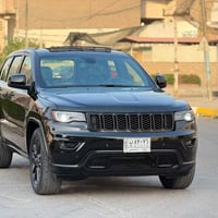 ‎جيب 2020 Jeep شيروكي فول مواصفات 1/1 رقم بغداد باسمي سنوية وهزة جديدة...