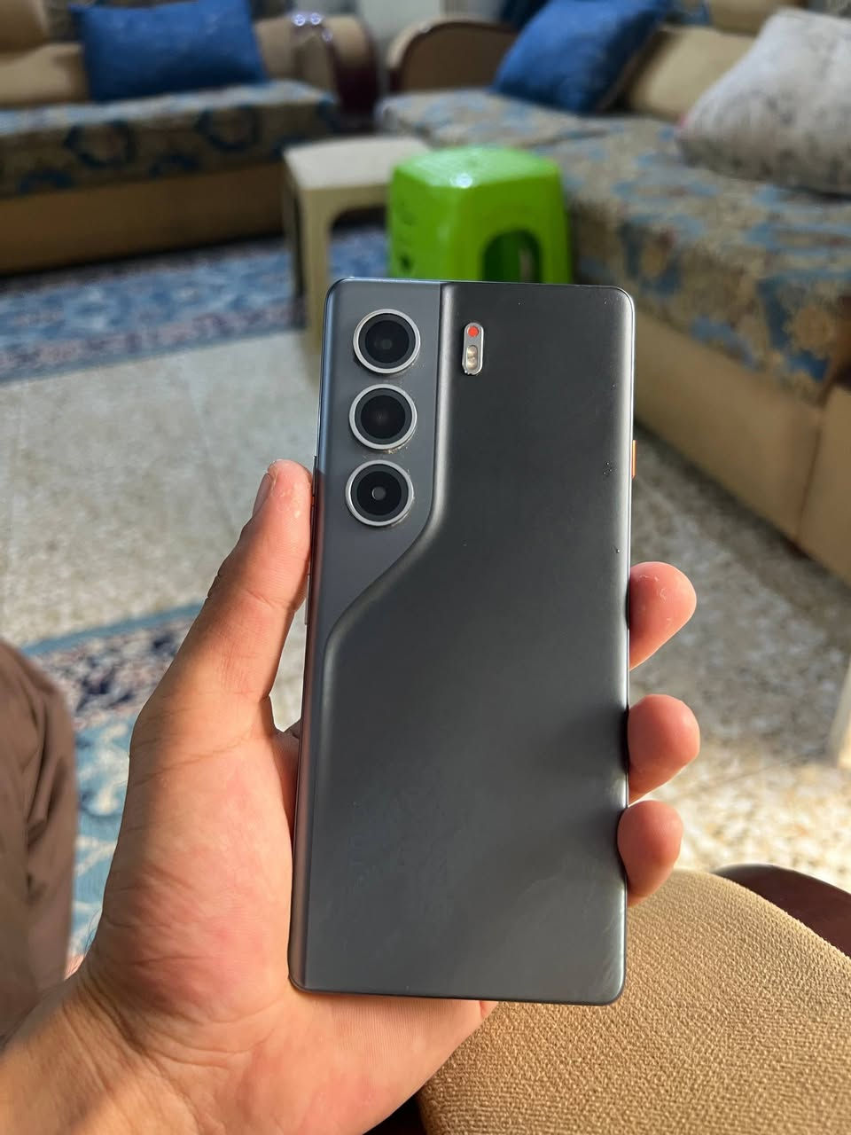 كامون 40 برو 5G • نضيف • استعمال قليل