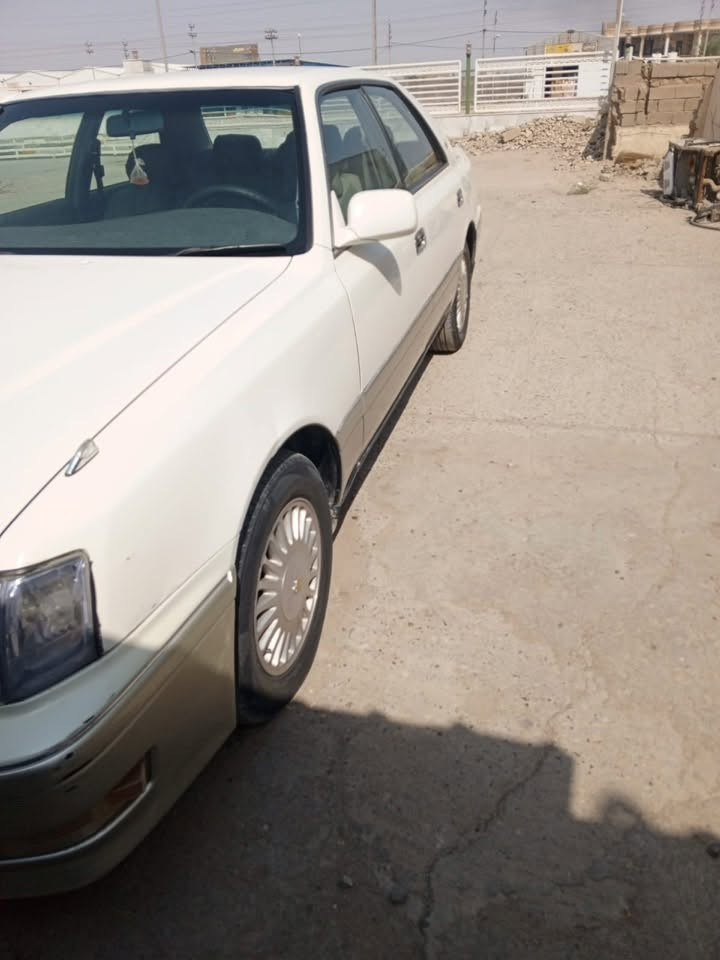 راس ثور بطه تويوتا كراون للون ابيضّ موديل 1996 سنويه 2031 محرك فيفتي 3000 مكفوله من الضربه والكصه والنقل الجثه والعيب الشرعي تبريد ثلج ماشاءالله وشاشه مسجل وتخم تاير حداد نعمه من الله وشرط تحويل ثاني رقم إنكليزي مكان السياره بصره قضاء القرنه رقم الهاتف ***********
