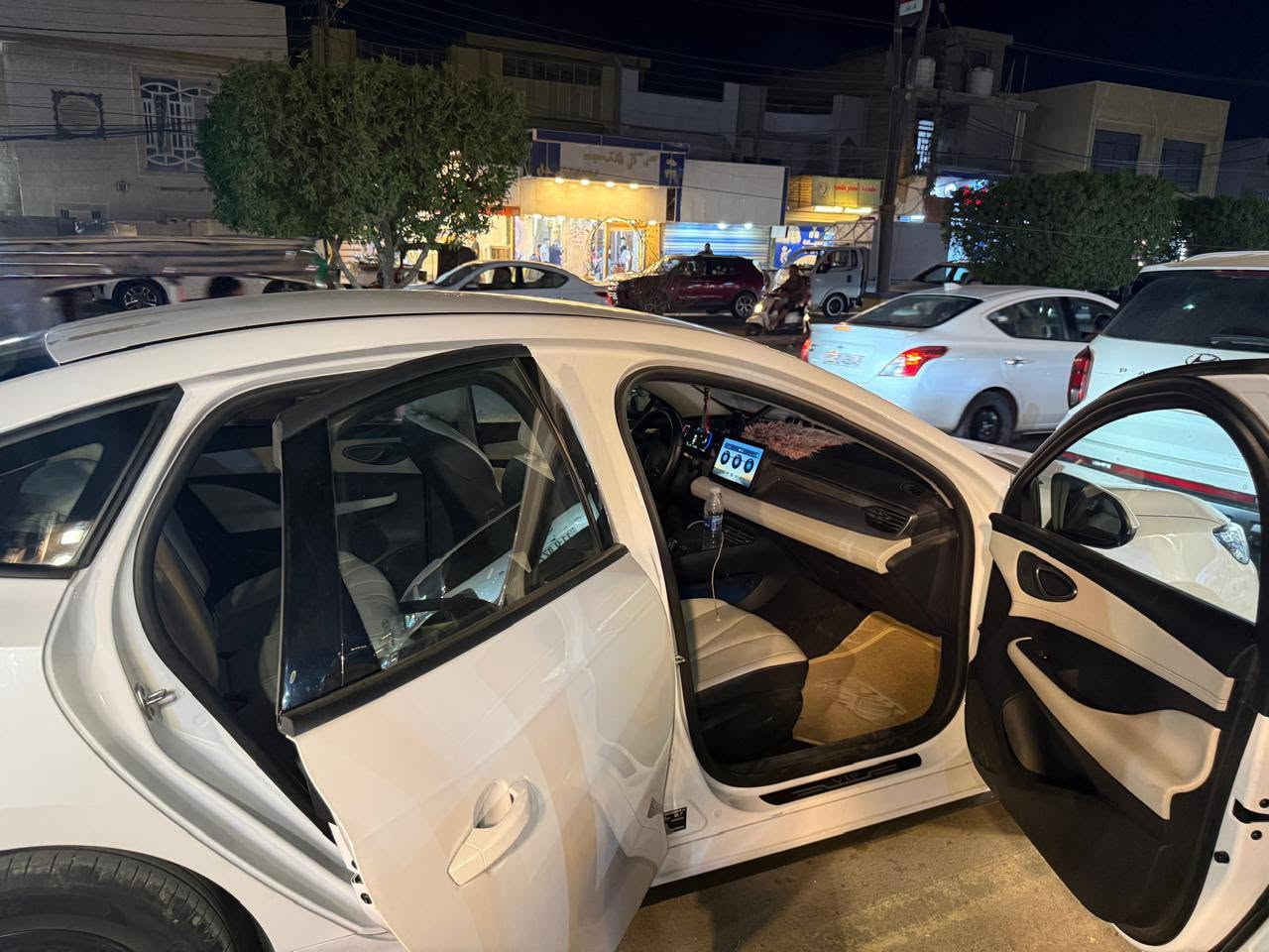 السلام عليكم
Byd سيل 5 موديل 2025
رقم بغداد تحويل مباشر
كفاله عامه من الصبغ والتبديل والبارد فقط رصعات بالبنيد 
داخل ابيض 
العداد الكُلي 30الف كم
غراضها كاملة  على وضع الشركة
السعر 20 مليون وبيها مجال قليل 

للاستفسار ***********
📍العنوان بغداد المحموديه
