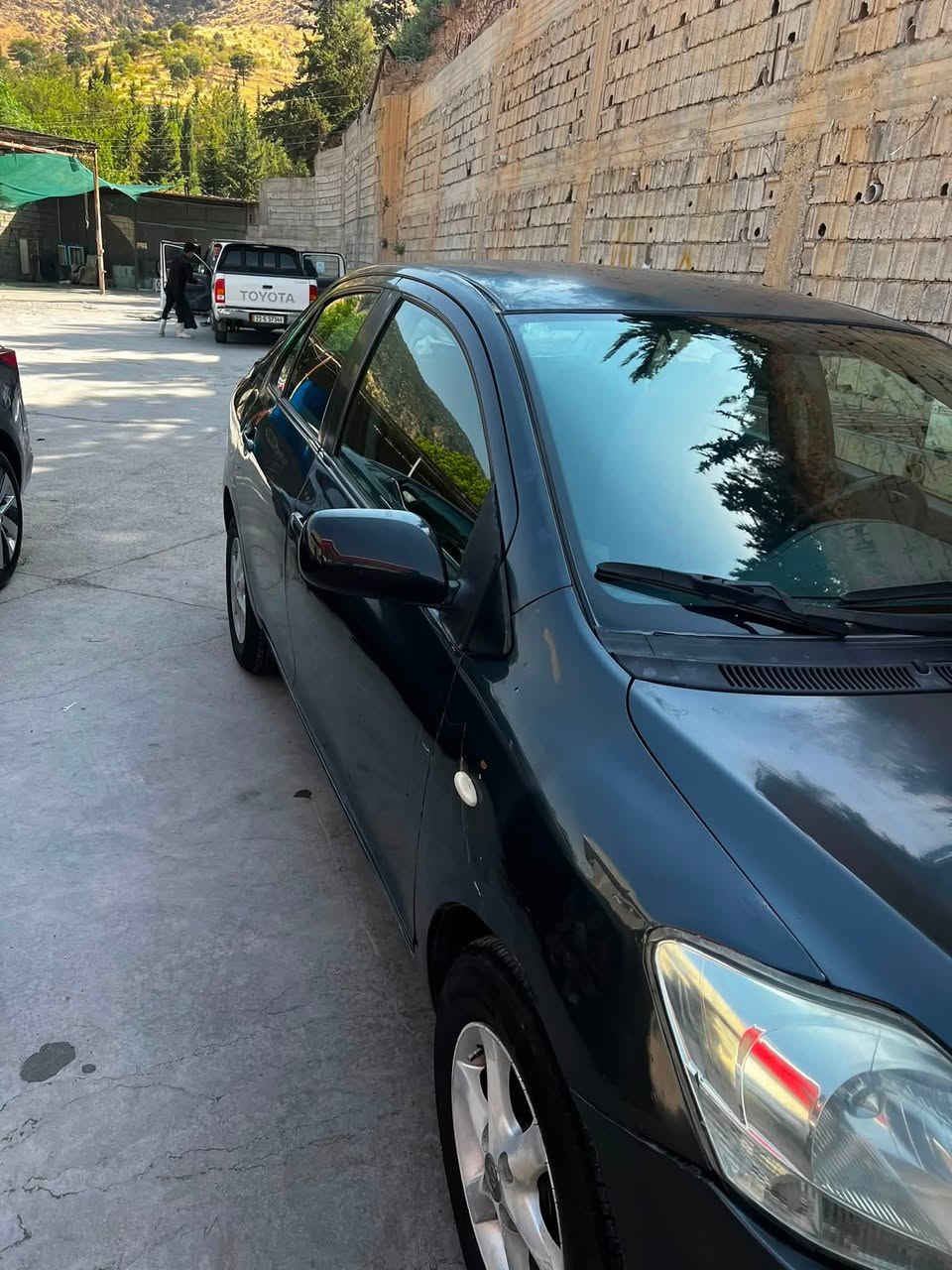 یارس ٢٠٠٨
مەکینە گەورە
پێنج بالیف
دەبڵ گێچ
دوو جام کاربای
شاشە ئایپاد
کامێرای بەگ
یەک پارچە و نیو سبوخ بێ ناوگرتن

نرخ ٧٥ مەجالێکی کەم

***********
