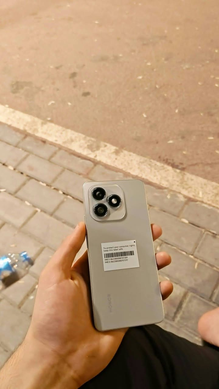 هونر X8d للبيع مستخدم شهر غراضو كامل جهاز لوك شرط نضافة100% سعرو 325 الف بي مجال بسيط للشراي 
اتصل ***********
***********
