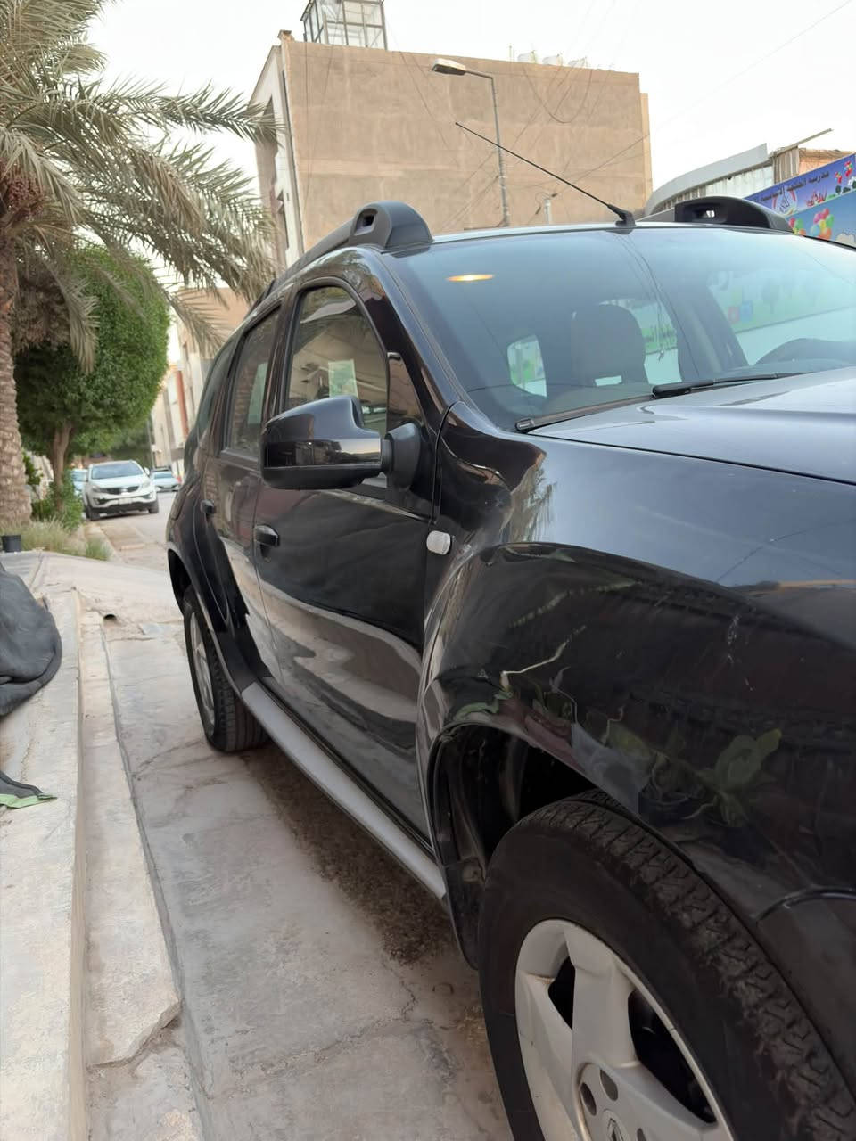 سيارة رينو دستر موديل 18
ماشية ٢٩٠٠٠ كيلو و السيارة ماخذها من الوكالة و معتنين زين بيها و ما بيها اي حادث  ولا صبغ 

رايديها ب٩٥ ورقة

للتواصل رقم ***********
