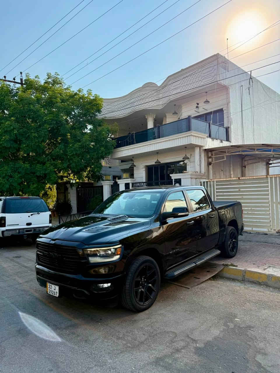 🔥 RAM SPORT 2022 | 5.7 HEMI V8 | 4X4 🔥

للبيع رام سبورت موديل 2022
⚫️ اللون: أسود – Black Package أصلي كامل
✅ السيارة Clean بدون صبغ وبدون حادث
✅ محرك 5.7 HEMI – 8 سلندر
✅ دفع رباعي 4X4
⭐️ فول مواصفات Sport:
• شاشة تسلا الكبيرة 12 إنج + Apple CarPlay
• رادارات كاملة + حساسات
• كاميرات
• بصمة + تشغيل عن بُعد
• مقاعد كهربائية + تدفئة وتبريد
• ستيرن تدفئة
• بانوراما
• Auto Stop
• دواسة وقود كهربائية
• جنطة خلفية كهربائية
• جام خلفي كهربائي
• مرايات كهربائية
• لايتات زينون كاملة
• ويل قياس 20
• بونيت فتحات Sport
• ساوند سيستم Harman
• غطاء بودي خلفي بلادي
• دوسات جانبية
💯 السيارة كلش جديدة ونظيفة
🛞 4 تايرات جديدة
🔧 سيرفس كامل جديد
✅ كير + محرك + صدر شرط
✅ سنوية وفحص جديد
✅ بدون أي نقص
🛡️ كفالة عامة للسيارة
📍 المكان: كركوك
💰 السعر: 345 بيها مجال
📞 ***********
🔥 رام أسود، 8 سلندر، سبورت وفول مواصفات… سيارة جاهزة وما تحتاج أي مصروف 🔥
