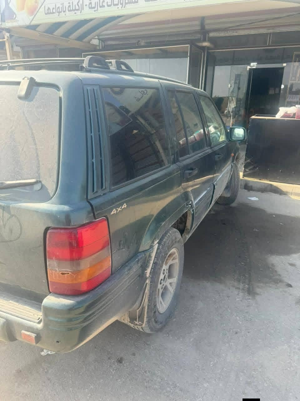 سلام عليكم جيب شيروكي موديل 97 مكينه بطه 3000 تخم تاير ***********
