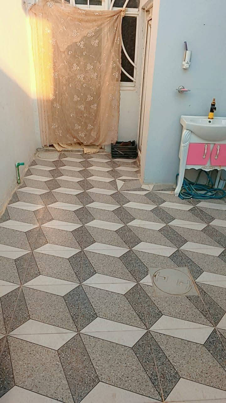 🏠 بيت للإيجار في منطقة الفرات

📍 الموقع: الفرات، على شارع الصب
🏡 البيت جديد 

يتكون من:
• غرفة 1
• صالة
• مطبخ
• حمام داخلي
• حمام خارجي

💰 الإيجار: 350 ألف معه الماء والكهرباء 

للاستفسار والتواصل، يرجى مراسلتنا.
الرواسخ للعقار 
***********
