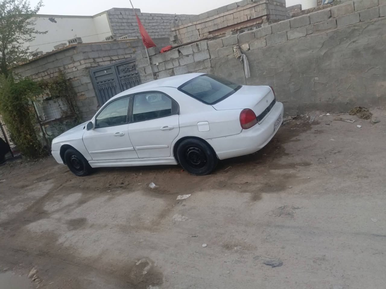 يالله سلام عليكم شباب بيع مستعجل سوناته موديل 2000  رقم بابل دولي سنويه لل 2030 مكينه وكير جدد كير عادي حداديه نضيفه تخم تاير جديد كهربائيات شغاله سياره حلوه ومرتبه ترايك وين ميعجبك اسعر 28 وبيه مجال بصيط مكاني نجف شارع المطار ***********
