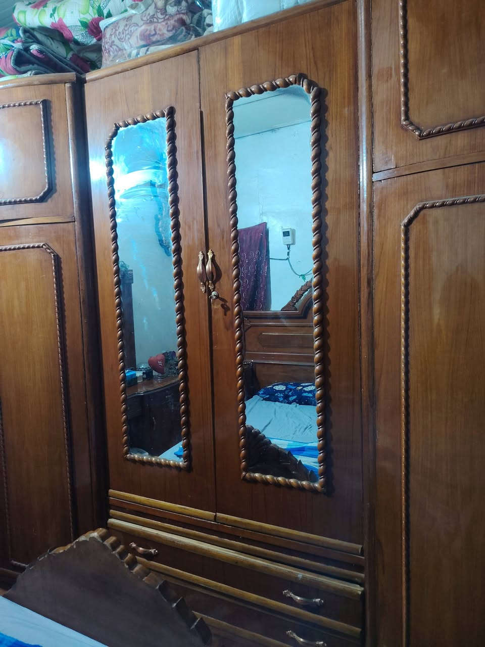غرفه نوم كاملة • ٦ أبواب • بغداد التراث