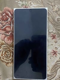 ليتز فون 2 • ٥١٢ جيجا • خدش عدسة