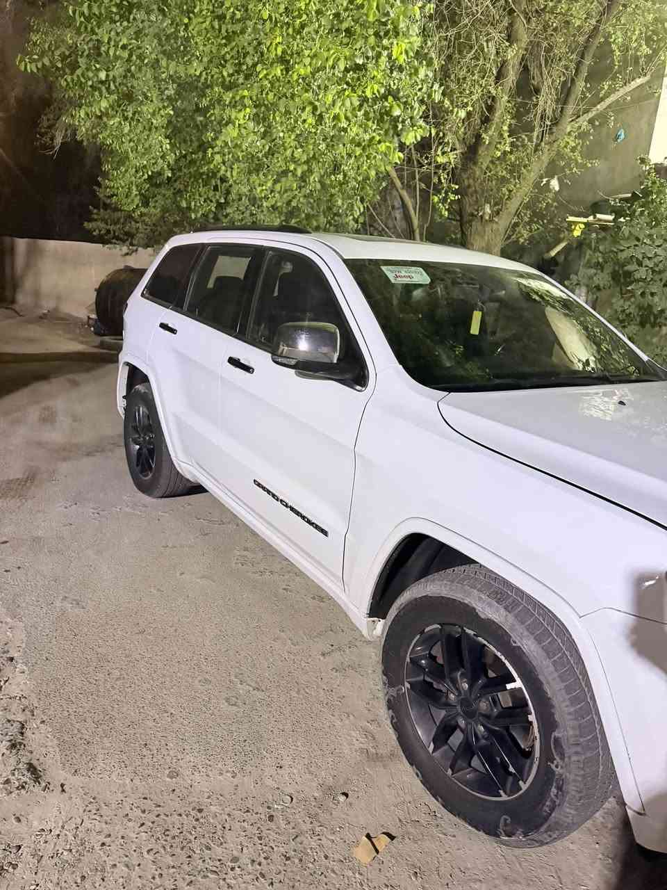 جيب موديل 20 فول مواصفات بنراما ستيرن وكشنات كهربائي نقطة عمياء توقف ذاتي مانافصه اي شي وحادث مال امريكا بجم وبلعراق احزام فقط للاستفار *********** بغداد للاستفار ١٦٥
