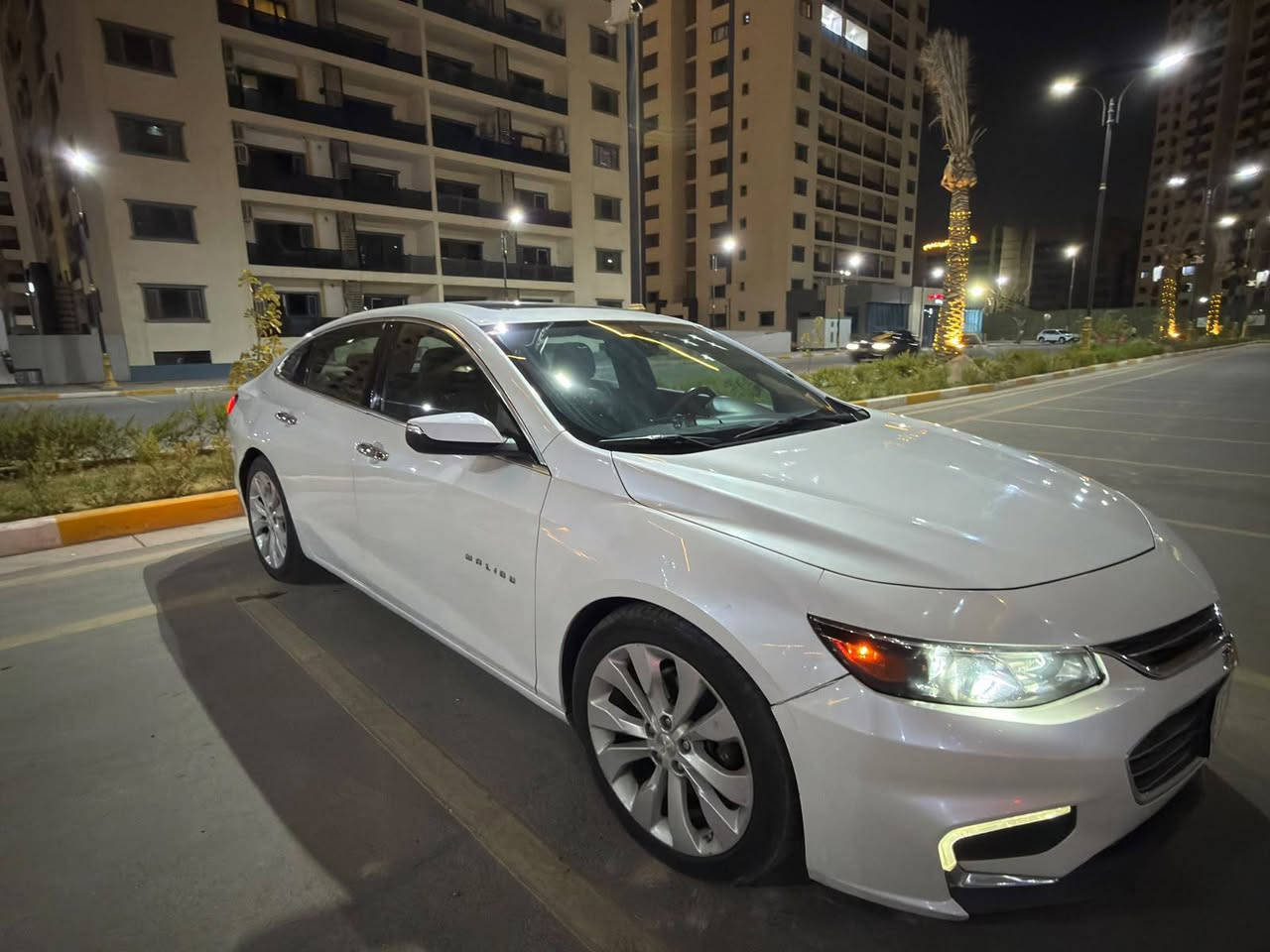السلام عليكم ..
-ماليبو وارد امريكي موديل 2018 جاملغ خلفي وجنطه بدون ايرباك 
- مكينة تيربو 2000 
- كير 9 نمر 
- لون ابيض صدفي 
- سلايد روف قطعتين 
- دواخل كله جلد جوزي ورصاصي 
- تدفئة تبريد بلادي شركة ( مناخي ) منفصل
- مقاعد تدفئة تبريد 
- تبريد امامي خلفي 
- بجم كبس مملعوب بي  
- لايتات امامية زنون 
- تخم تاير + ويل كب حجم ١٩ 
- تحكم ستيرن بلوتوث حاكية مثبت سرعة وتحكم صوت 
- ٧ سماعات Boss  تحكم بالصوت ، 
مضخمات ٢ اقوة نظام صوت بالماليبو فوول  
- صدر خلفي امامي جديد 
- باتري ٨٠امبير جديد 
- فيت بم جديد 
- دبل صالنصة 
- شرط المكينة والكير بلادي ممفتوح بيها ولا برغي . 
- تشغيل عن بعد 
- مري قلاب للاسفل عند الرجوع
- شاشة كبيرة - كار بلي - يدعم برامج الملاحة والخرائط
- ٥  بصمات ابواب + جنطة 
- كامرة 
- مثبت سرعة 
- ٤ منفذ شحن USB خلفي وامامي 
- ABS مانع انزلاق 
- نظام EBD لقوة الفرامل الامامية والخلفية 
- تخم بردات تركي
السعر ١١٥ بيها مجال بسيط
للتواصل***********

