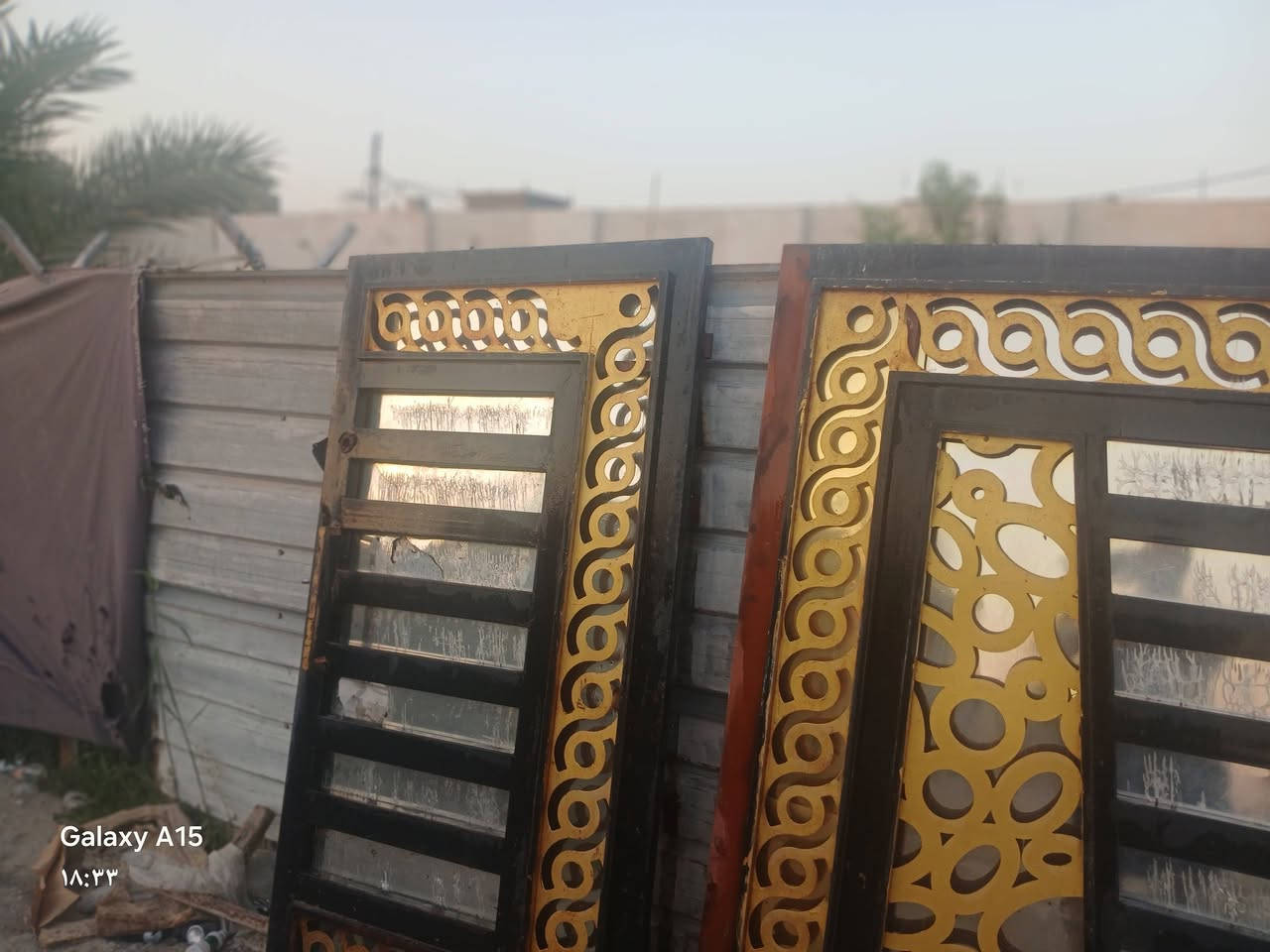 باب سلايت للبيع ارتفاع مترين
عرض ٣ متر 
السعر 400 وبي مجال 
سجه موجوده ويا 
العنوان بغداد ناحية الوحدة قرب بسماية 
اتصال 
***********
