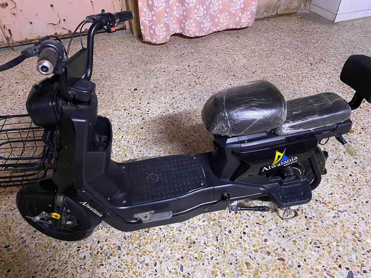 السلام عليكم مأطور شحن للبيع حجم ٢٠خمس بطاريات حيل نضيف شركة الوطنية تايرات جديد السعر ٢٢٠وبي مجال رقم ***********
