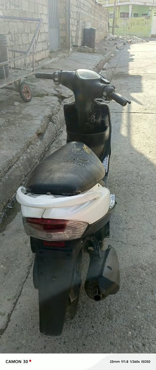 ماكس عدله بوشه 55 سلف كهربايات شغال ما يعوزو شي ماطور خير من لله سعرو 650 او بي مجال ***********

نص مكتوب في الصور:
- CAMON 30 23mm f/1.8 1/184s ISO50
- CAMON 30  23mm f/1.8 1/247s ISO50
- CAMON 30 23mm f/1.8 1/260s ISO50
- CAMON 30 23mm f/1.8 1/280s ISO50