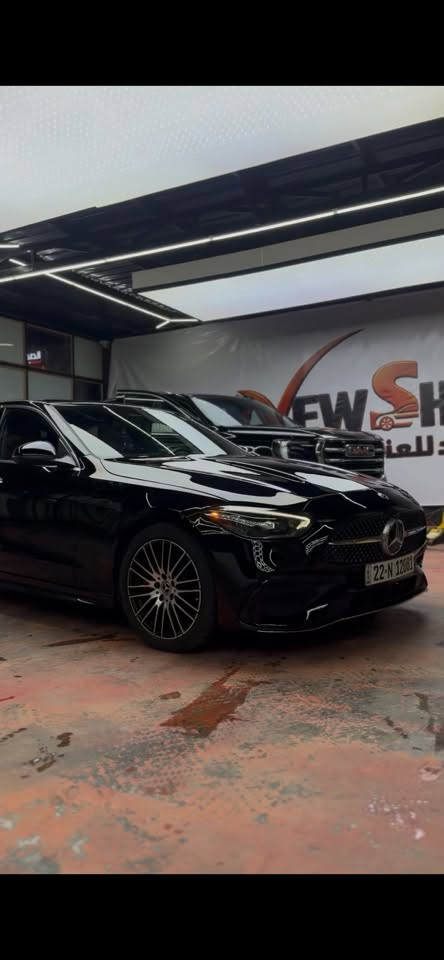 مرسيدس C-Class (C300 2024) | 🖤🔥
ماشية 35 الف مايل 
✨ المواصفات:
📤داتا شو كبير 
 • ⚙️ محرك 4 سلندر تيربو 2000
 • 🏎️ كير أوتوماتيك 9 سرعات + شفتات ستيرن
 • 🛋️ كراسي كهربائية مع تدفئة ومساج
 • 🌅 بانوراما + إنارة داخلية 64 لون
 • 📸 كاميرات 360° وحساسات أمامية/خلفية/جانبية
 • 🔊 نظام صوت Burmester عدد 15 سماعة
 • 🅿️ اصطفاف أوتوماتيكي
 • 📱 شاحن وايرلس
⚠️ الحالة: البنيد فقط صبغ بدون شواصي 
السعر: 31 الف دولار 
مكان تواجد السيارة: بغداد 
رقم صاحب السيارة: ***********

