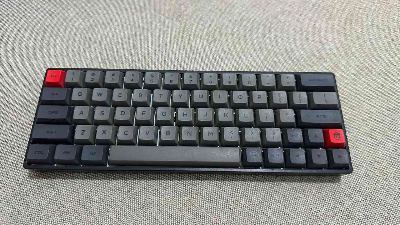 كيبورد T-dagger ميكانيكي بحالة جيداً جداً RGB السعر 25 الف 

كيبورد Sky Loong وايرليس + واير تايب سي نوعية ممتازة ومستخدم قليل جداً السعر 40 الف 

ماوس لوجتك G203 فقط السكرول ديعلگ السعر 15 الف 

العنوان بغداد الغزالية (توصيل خارج بغداد غير متوفر) 

***********
