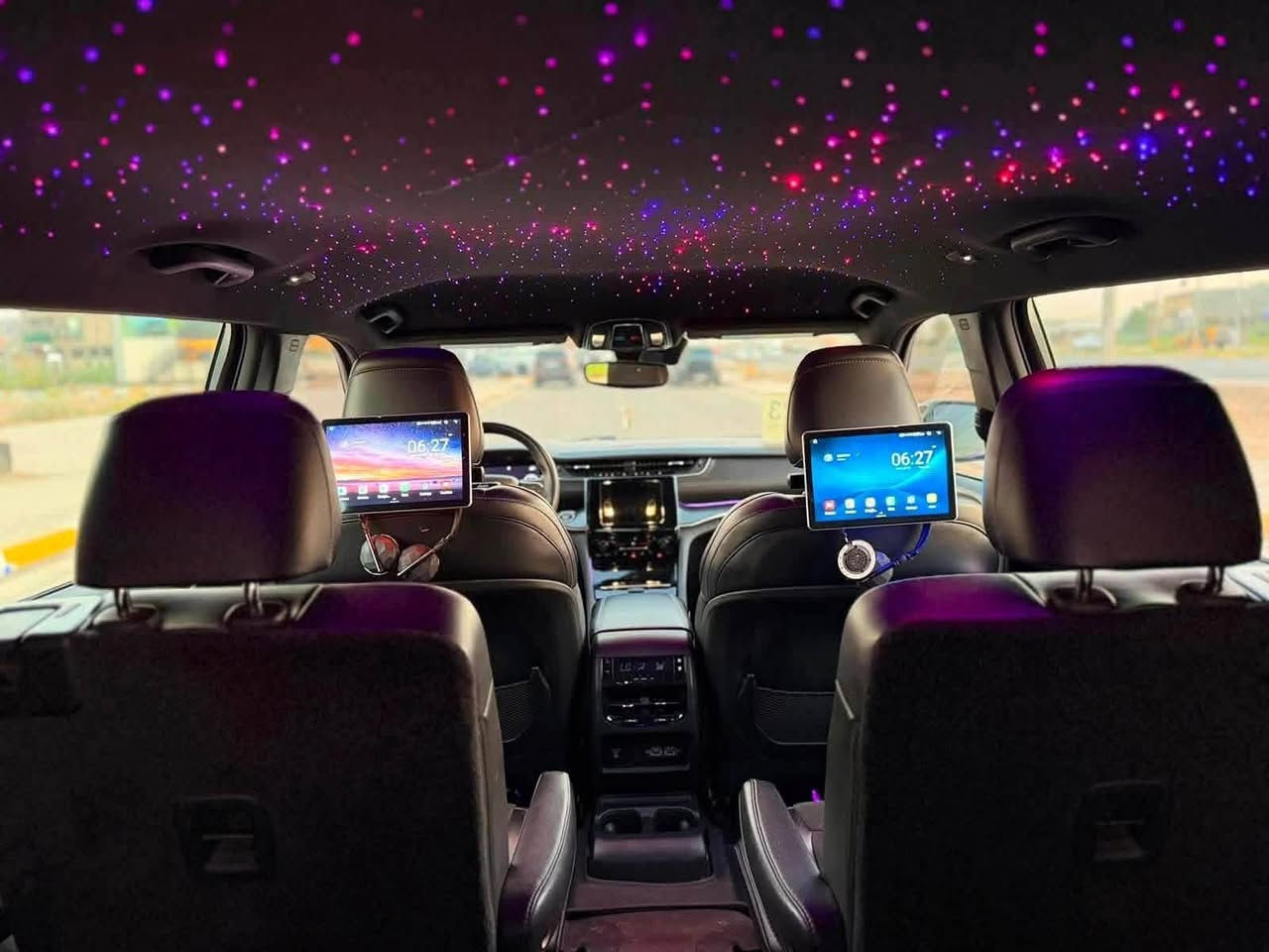 جيب گراند شيروكي 2023 
بلاك توب / وارد امريكي 
V6 - 3600 
عدد المقاعد 7 
 قطع تبريد 3
رادار امامي وجانبي
تحديد مسار 
نقطة عمياء 
هيترات بالكراسي وبالستيرن
شاحن واير ليست
داخل جلد ومخمل 
مغلفة بالكامل 
سقف روز رايز زرع 
دوسات
صندوق كهرباء 
شاشات خلفيه 
تشغيل عن بعد 
4 جامات تحكم عن بعد
لد خلفي وامامي
لايتات زنون
ماشية ٥٥
السيارة جديدة جداً 
رقم اربيل بأسمي 
العنوان : بغداد
بنيد مبدل وبارد مكانين فقط
راسلني ***********ادزلك سونار
سعر٢٩٥
