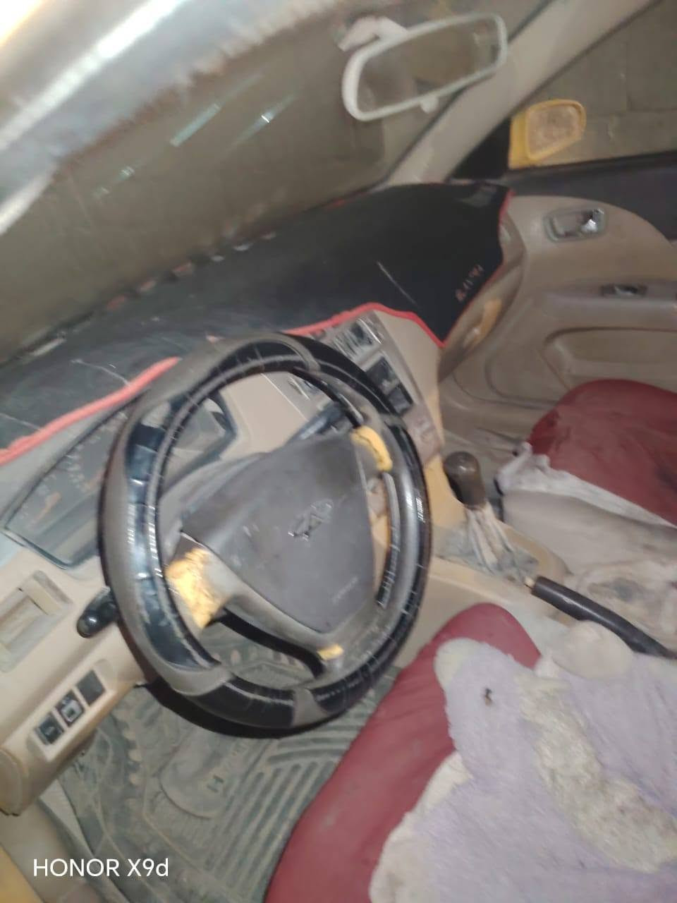 سعر 1000 قفل
***********
رقم صدام ماكينه عوسها بس رنجات شغاله 
للبيع موديل 12 جير مقفول 

بدون راعي

نص مكتوب في الصور:
- HONOR X9d