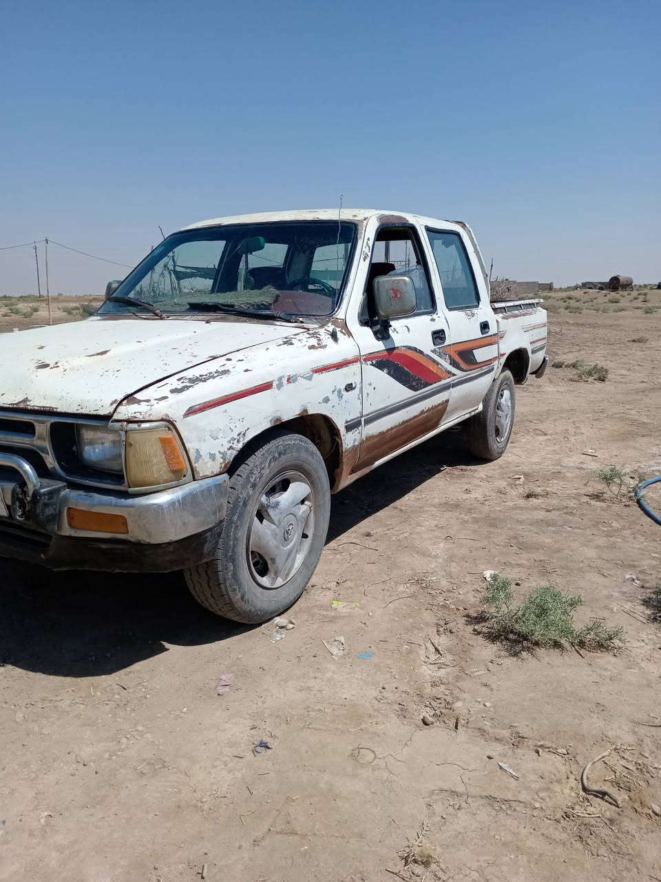 سلام عليكم بيكم المديل 1994
ارقم ذي قار المكان قضاء الفجر
 السعر 65وبيها مجال
 للستفسار ***********
