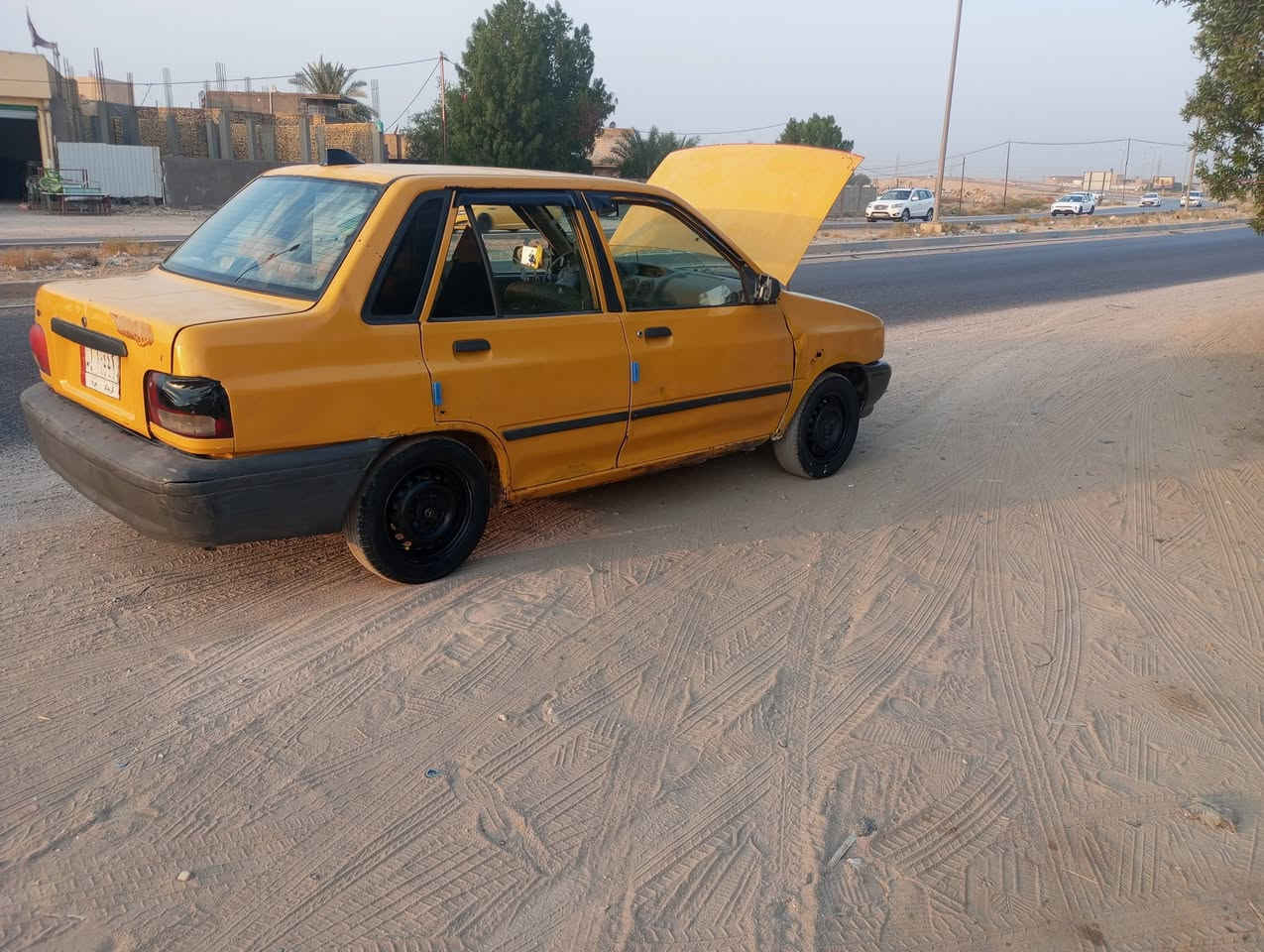 سيارة • للبيع • لا تفاصيل