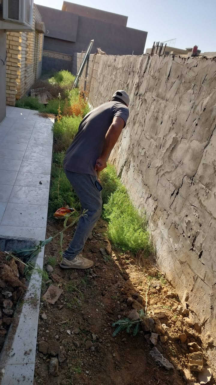 نعمل زراعت ثيل ول اشجار وتنظيف وحراثه وكلشي يخص الحدايق احنه بخدمتكم فقط راسلونه وتساب ***********
