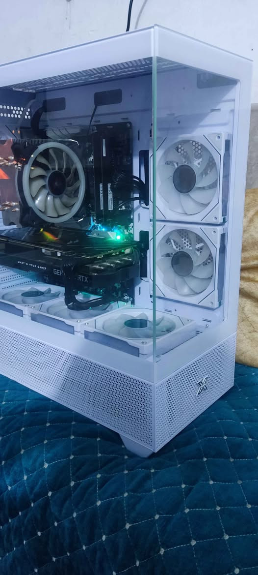 Pc للبيع
كارت شاشه: جلاكسي ماركه سوبر RTX 2070

معالج: رايزن 7. 3700x
تبريد غازي

باورسبلا 750

RAM 16 gb ddr4 3200 
لكسر
 
ssd 256
HDD 1T

M.B B450
حاسبه نضيفه جدا
 مكاني بغداد شعب 
رقم ***********
سعر 750 بيها مجال بغداد, العراق
