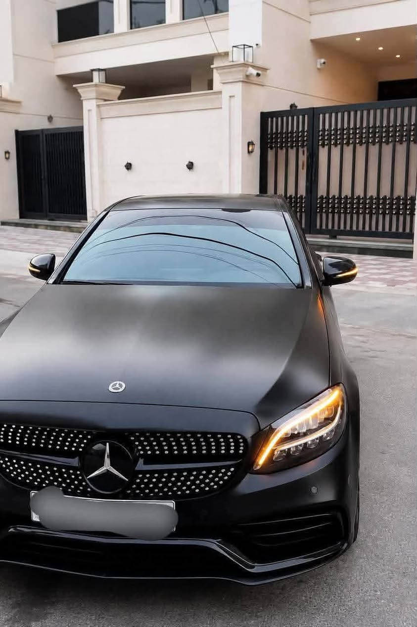 ٥ سيارات • C300 ٢٠٢٢ • E200 ٢٠١٠