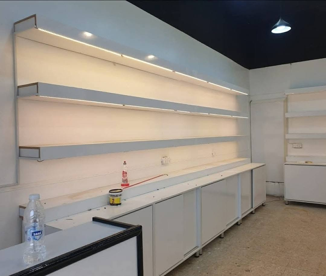 ديكور محل للبيع HDF
رفوف+كاشير+ميز عارضه جام 
للتواصل اتصال فقط/ الكوت 
***********
