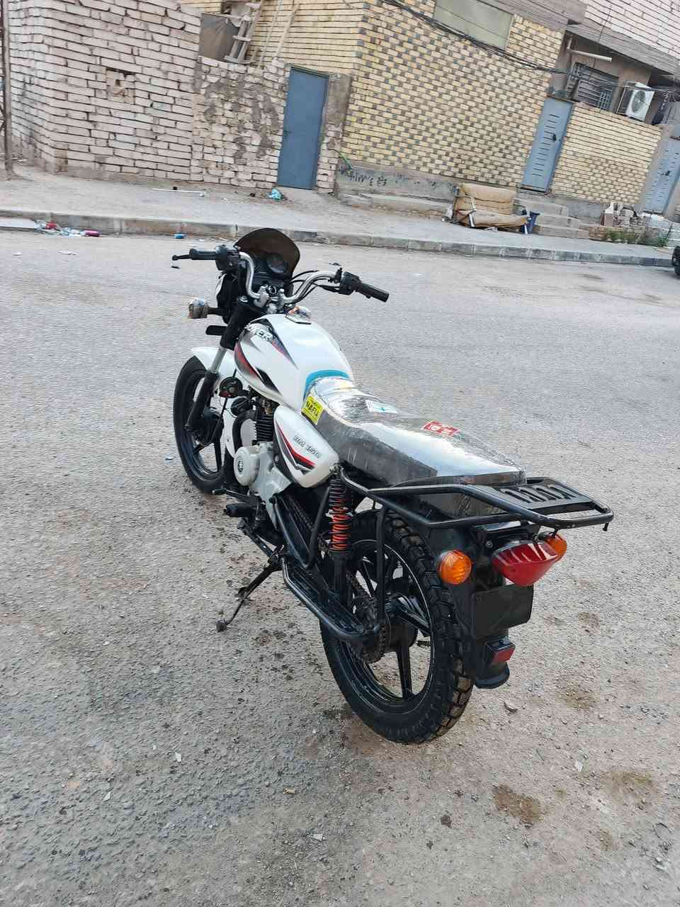 للبيع بوكسر 2024 طالعه بل 26 أوراق كامله سكنر فول نضافه جديده و جاهزه مجهزه كهربائيات كلها شغاله مكان نجف سعر 950 و بيها مجال رقمي ***********

