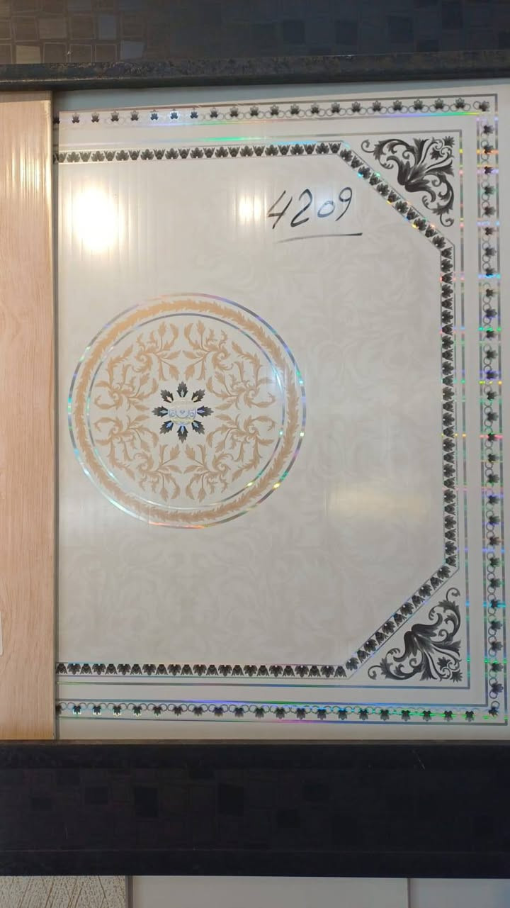 توفر سقوف ثانويه بيع جمله ومفرد للاستفسار ***********

نص مكتوب في الصور:
- 14538
