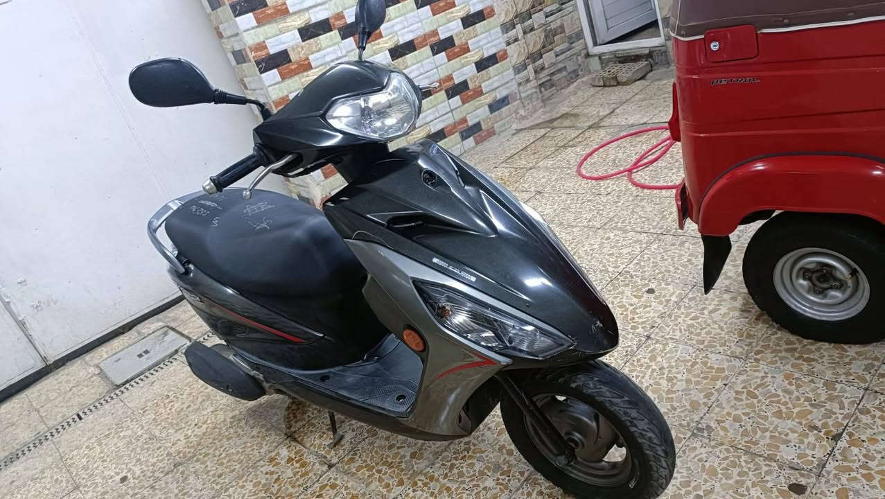 سلام عليكم اكزز z دراجة صارلهة شهرين من نازلة من المعرض جديدة بعدهة ما نقصهة برغي مكينة ملحة بعدهة برغي ما مفتوح بيهة جيب فيترك وياك افحص *********** واذا مراوس بي سي اكس بغداد مدينت صدر
