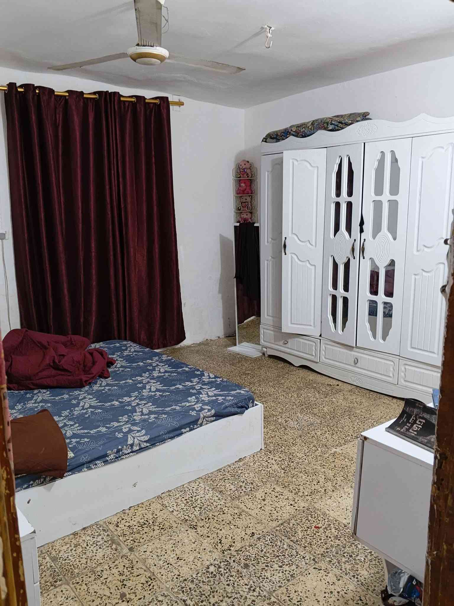 دار للبيع المساحه 100/متر بناء نضيف فارغ 

حله ابو خستاوي شارع مدرسه حمام السلام نهايته التبليط الثاني 

خدمات كامله اصلاح زراعي مشمول بل تطويب ستمارة تمليك كامله قريب علا شارع كربلاء وشارع ميه 

السعر مناسب جدا 15 وبي مجال//***********

