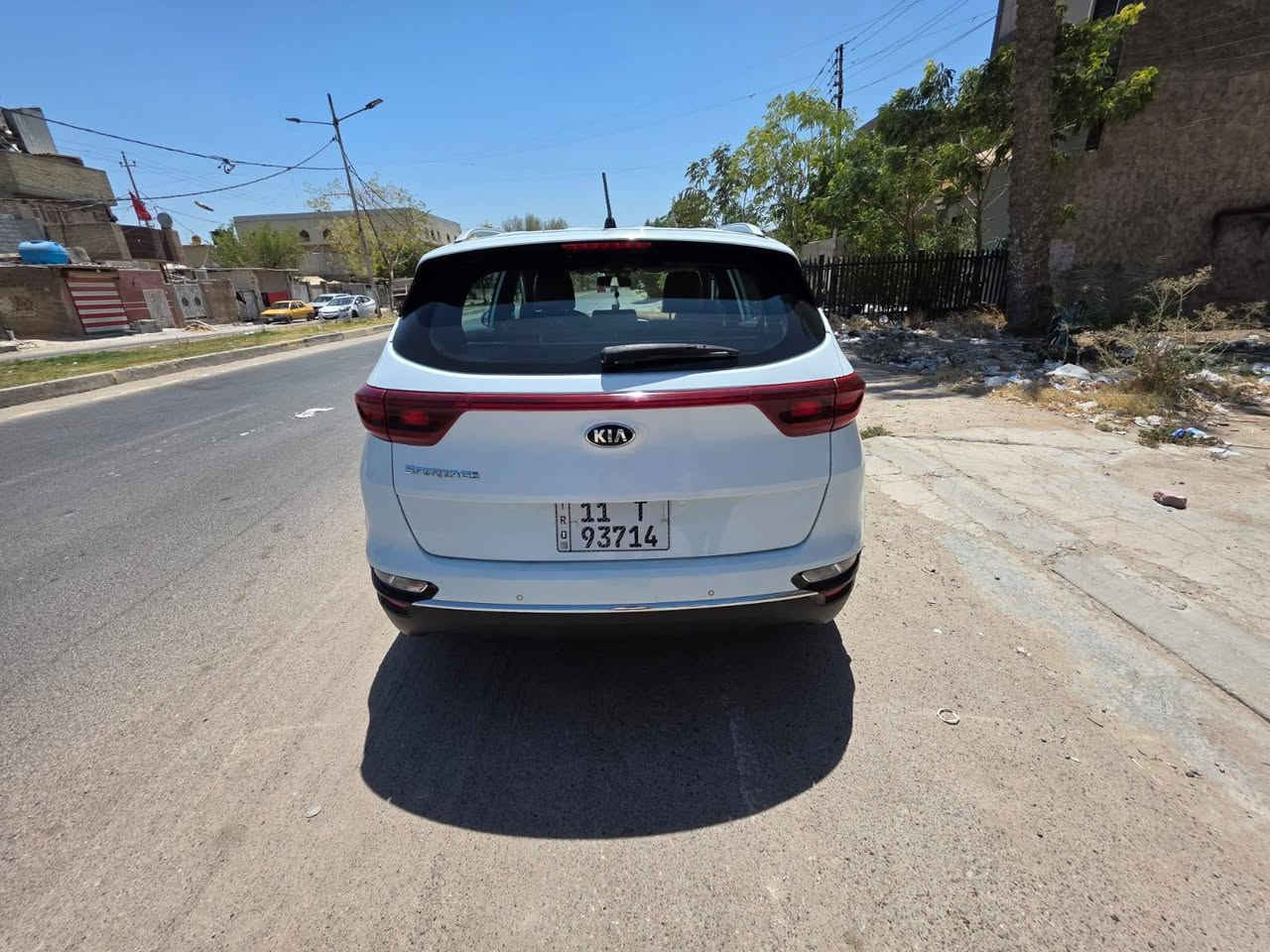 سلام عليكم⭕️
للبيع سبورتج موديل 2019 خليجي⭕️
 رقم بغداد الجديد دولي بأسمي هزه وسنويه تحويل ثاني يوم⭕️
مكفوله كفاله عامه ⭕️
عده طلقه بلباب مصلحه وبارد اصبع بلصندوك⭕️
 كلشي سياره جديده بمعنه كلمة مواصفاتها داخل حساس امامي وخلفي كشنات جلد و مخمل⭕️ قطعتين تبريد محرك 2000 دوش⭕️ مري شفط خمسه ويل كب كروم ⭕️تحكم استيرن جهتين اشاره بمري مود درايف مثبت سرعة 3 انضمة قيادة والباقي مواصفات معروفه.
ماشيه (31) إلف حقيقي⭕️
السعر(190)ورقة وبيه مجال اللاستفسار *********** مكان سياره بغداد البنوك
