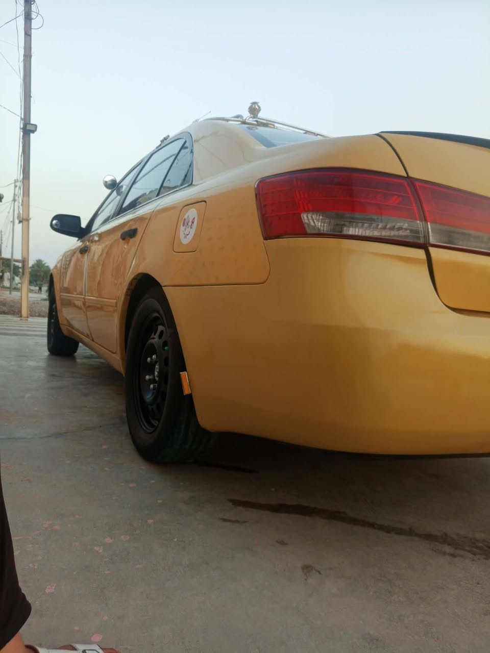 السلام عليكم سوناتا موديل ٢٠٠٨وارد امريكي مكينة كير مكفولات صدر تخم تاير تبريد كله مكفول شرط التحويل السعر83وبيه مجال ***********العنوان واسط الصويره
