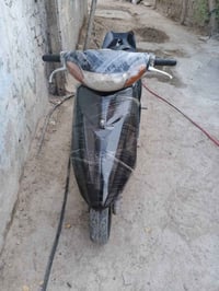 دراجه عصفوريه مجنح سرعه 60 جاهزه ونضيفه نقص باتري فقط وياله رياضي صدر ...