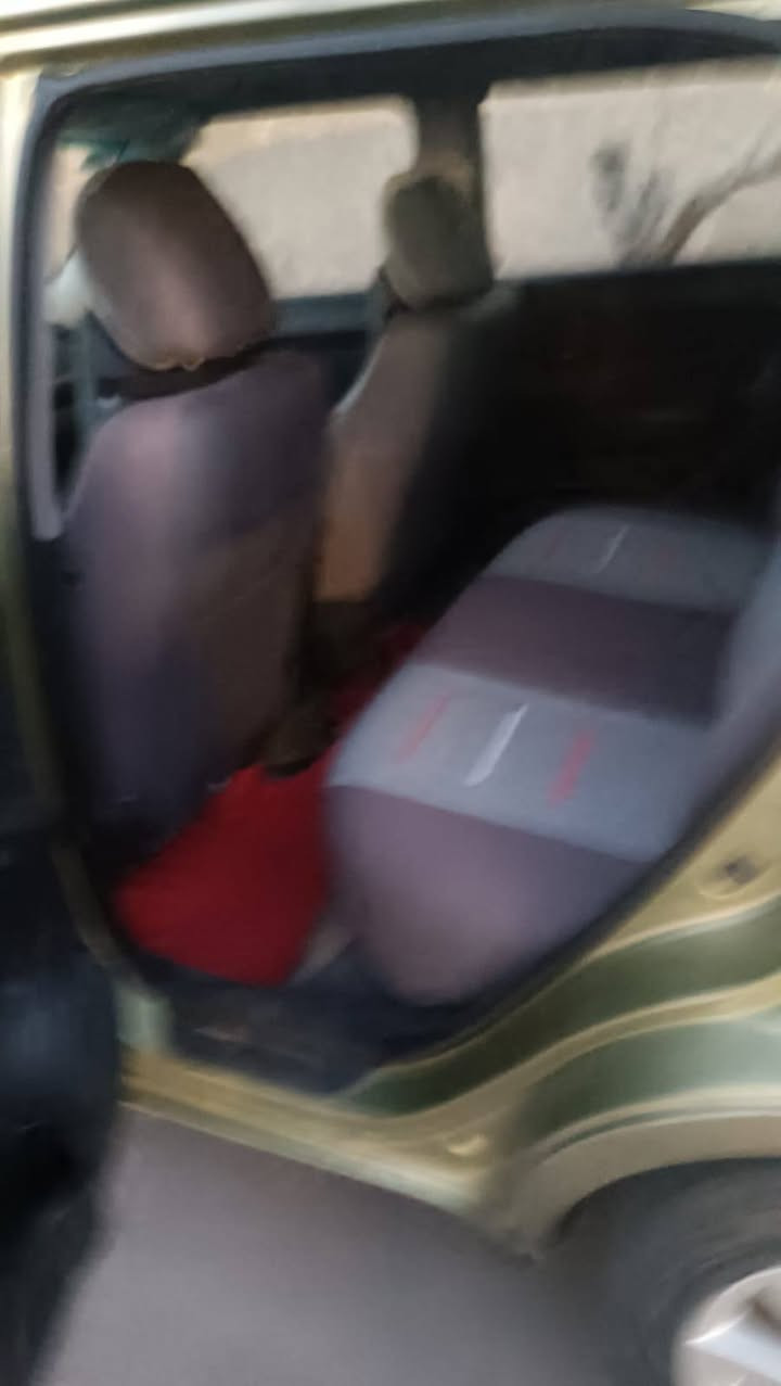 كيا صول موديل ٢٠١٠ محرك ٢٠٠٠ للبيع السعر ٨٠ صبغ عام رقم الموبايل ***********
