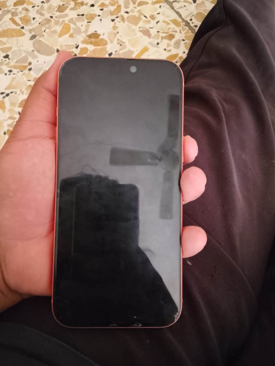 سلام عليكم شباب شلونك عندي يفون 17بروماكس ذاكرة 256بطاريه100 عدت شحنات218مره بعده بضمان جهاز نضيف سعره مليون 875وبي مجال جهاز شريحه العنوان بغداد شراي  يراسل على وتساب ***********
