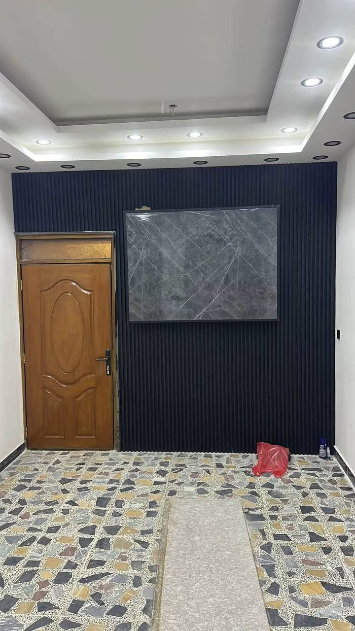 السلام عليكم للبيع دار ملك صرف في منطقه الدولعي شارع حسينيه الاحرار
المساحه 115 متر بناء درجه اوله فول ديلوكس وشغل درجه اوله ومواد كله اصلي من حمامات من تاسيس مجاري ومي كله درجه اوله يحتوي البيت علا 4غرف نوم احد غرف الكبيره نضام سويت +استقبال +مطبخ حار ومطبخ بارد +حولي +منور عدد ٢+حمام عدد 4 البيت ٣طوابق +يحتوي علا صطح عدد ٢ خريطه جدا مريحه وبدون اي نقص لاستفسار اتصل 

واجه5.75ونزال 20

***********
