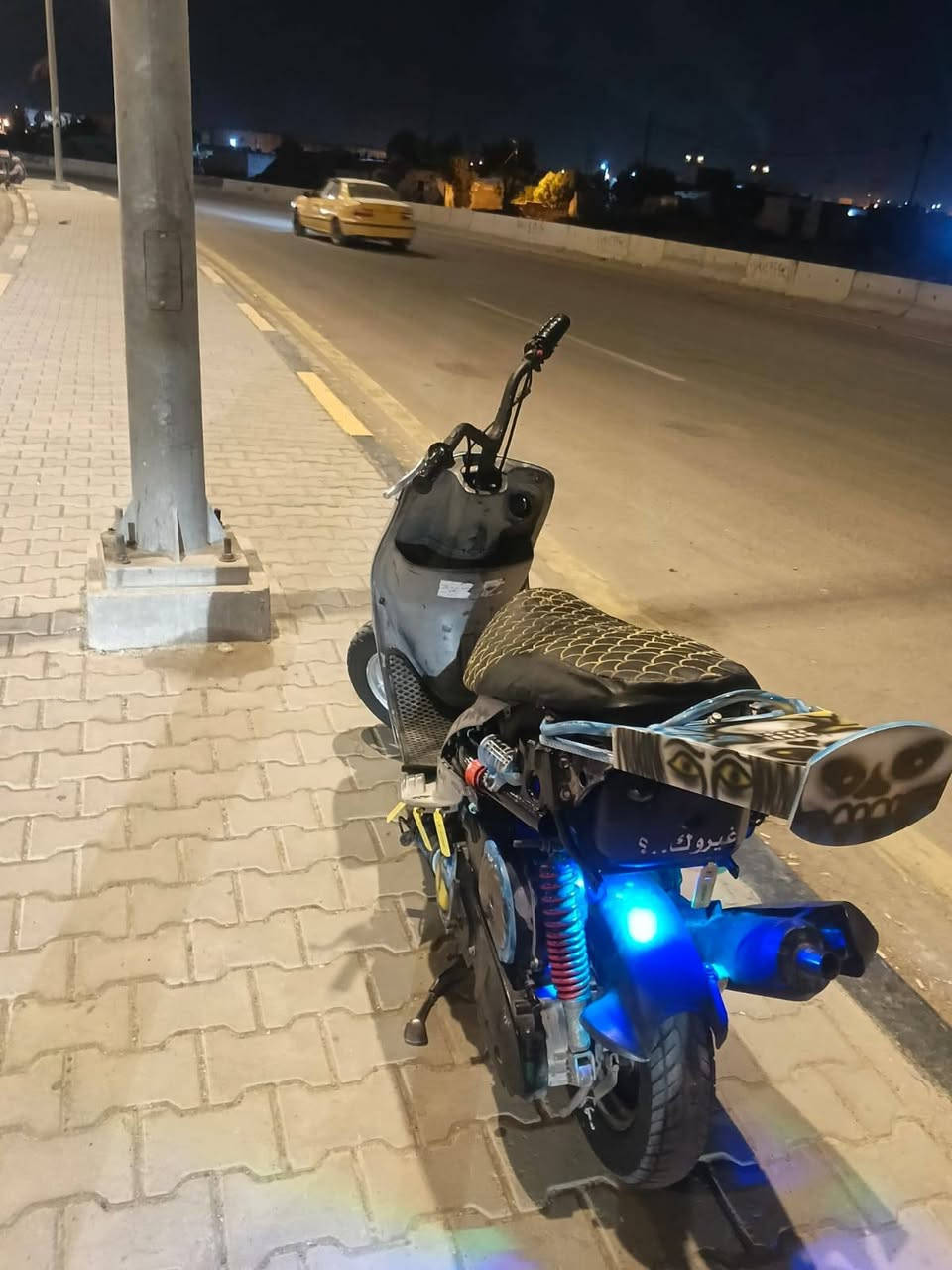 السلام عليكم شلونكم شباب دراجه البيع قجمه محربه دراجه حلوه ونضيفه تجي وتفحص. وتشوف شوفة عينك دراجه ما ناقصه شي سلف شغال باتري مال ستوته وياهه مسجل مسجل ابيعه الك بسعر بحد ودراجه بحد دراجه ما مفتوحه ما صارلي هواي من نزلته رمبه بس حربته ما وياه اي كفرات لا صفاح ولا هاي دراجه تاخذه هيج مثل البصوره دراجه رايده 750 وبيهه مجال حك الجيه تحي وانه بخدمتك عنواني النحيبيه قرب جسر خالد هاذ رقمي ***********الستفسار

نص مكتوب في الصور:
- PLAY