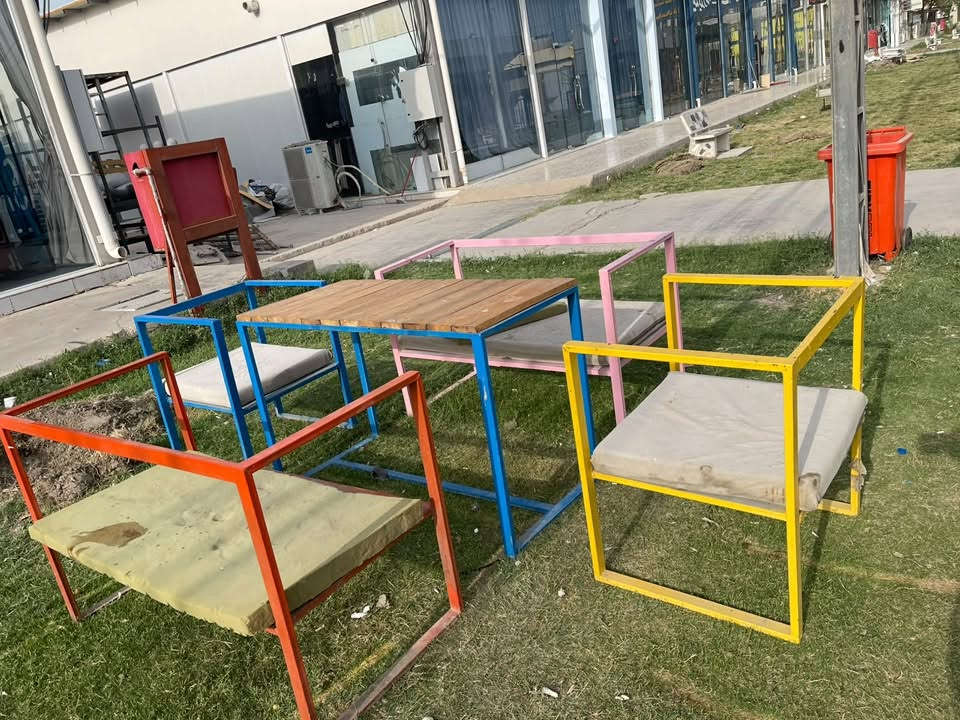٤ جلسات • كنب