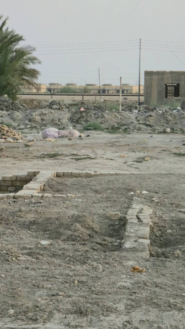#قطعة___ارض___للبيع
بيه آساس 
المساحة  300 متر ....
المكان حي الزهراء قريب طريق الزوار 
كافة الخدمات متوفره 
الاستفسار الاتصال على الرقم 
***********
