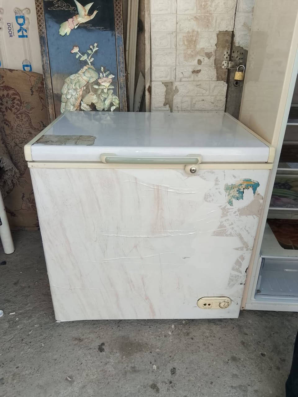 ثلاجة بيكو حجم كبير اخت الجديده سعر 275 بيه مجال 
مجمده كلش نضيفه سعره 175 بيه مجال 
مكان شارع فلسطين ***********
