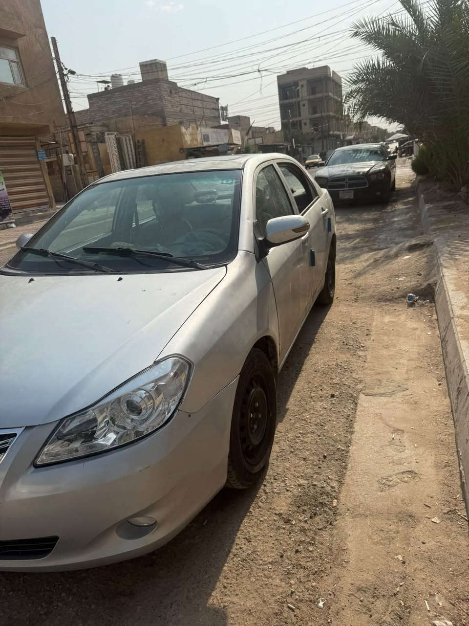 سلام عليكم سيارة بي وايدي 2013رقم واسط محور كورلة نحله 1800سيارة نضيفة تخم تاير جديد حدادية جديدة تبريد شغال كهرباء كلهة شغالة مازدات جدد دعامية امامية جديدة منضومة زنون كامله ترهم مراوس حسب القناعة سعر 45مكان كربلاء رقم الهاتف ***********
