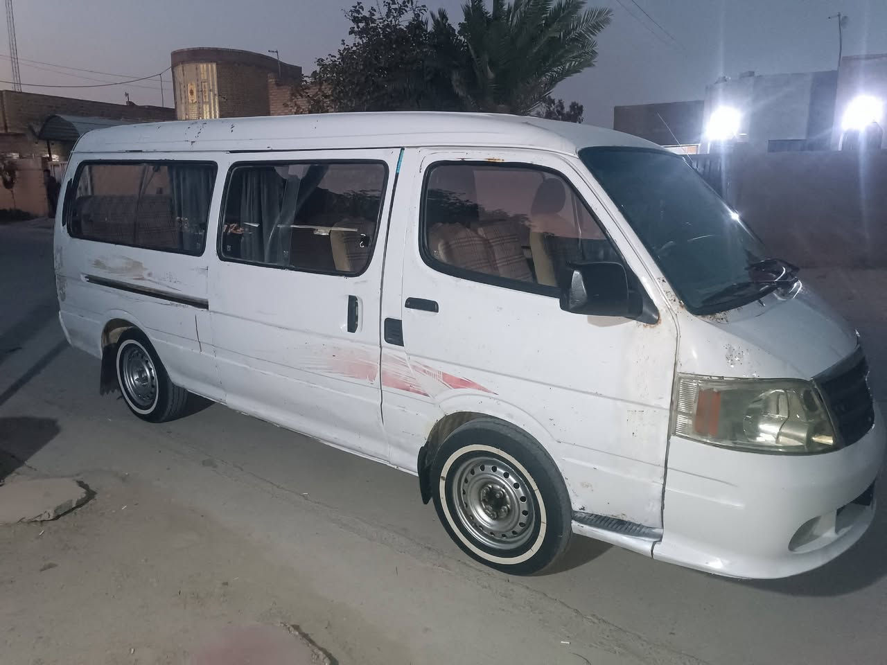 السلام عليكم سياره فتون للبيع
سياره نضيفه كير محرك تخم تاير تخم نوزلات بلكات رقم احمر ماندل راعيه ابيع هل موجود سعر 25وبيه مجال @إشارة
