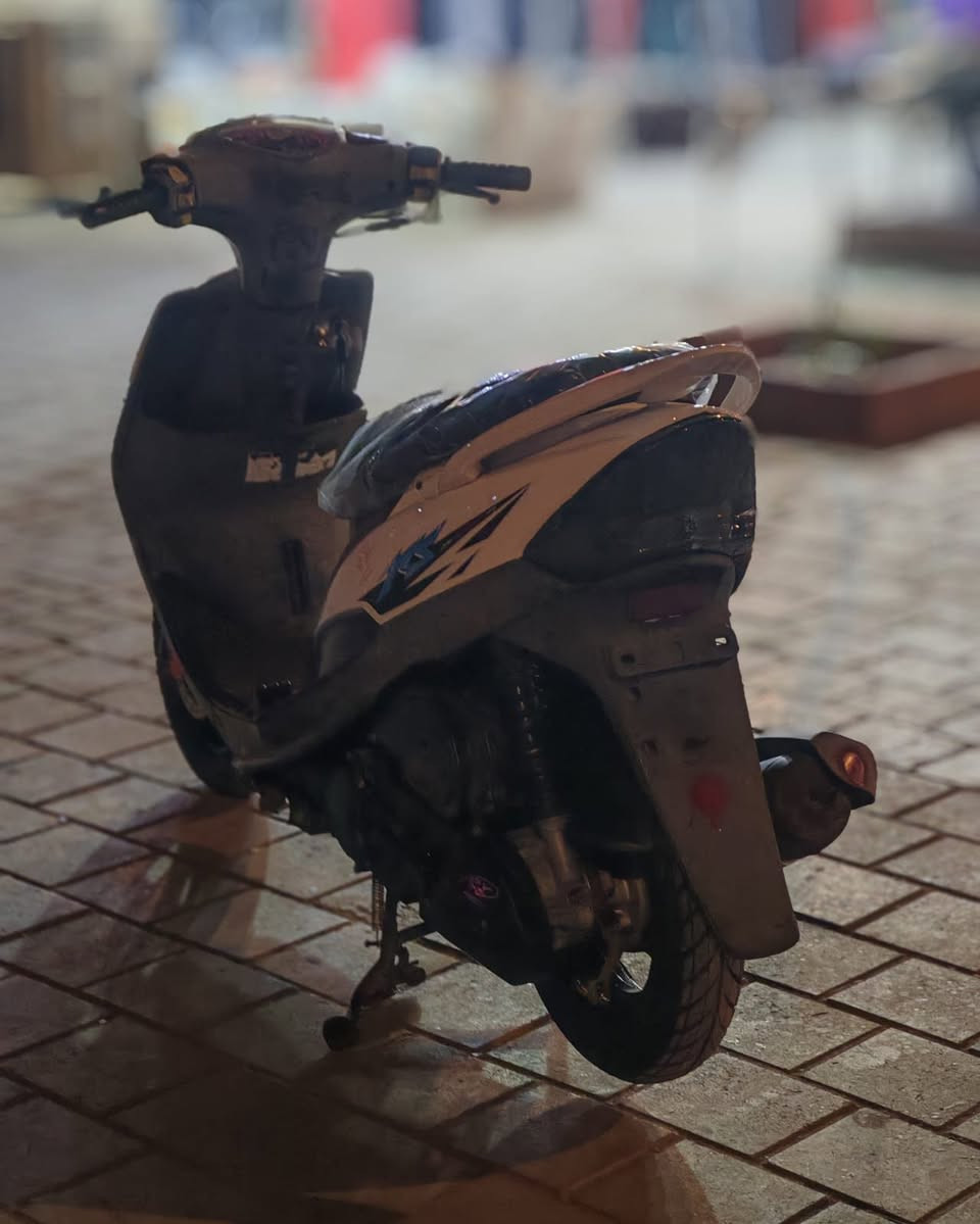 سلام عليكم.... مكلف بلنشر
دراجة ماكس عدله 🛵 للبيع
دراجة شلعه معدل كهربائيات كلهه شغاله 
دراجة جديده بلاديه 
أي نقص مابيهة
جيب فيتر وتعال افحص
العنوان بغداد مدينه الصدر  الاستفسار الاتصال على الرقم 📞 ***********
