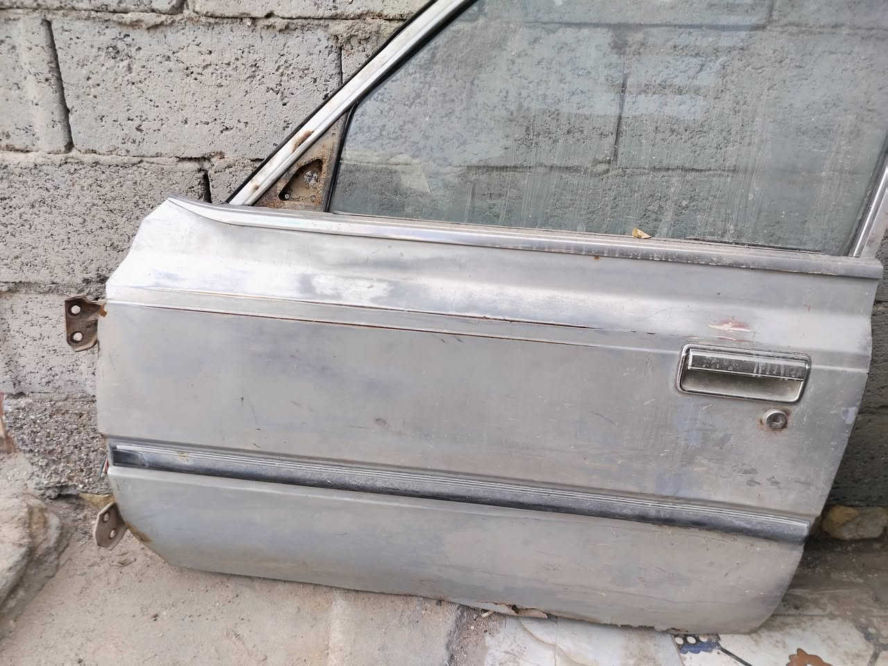 سلام عليكم للبيع بيبان جنطه بنيده سوبر 82 83 كاملات مقبطات عنوان ناصريه رقم الهاتف ***********
